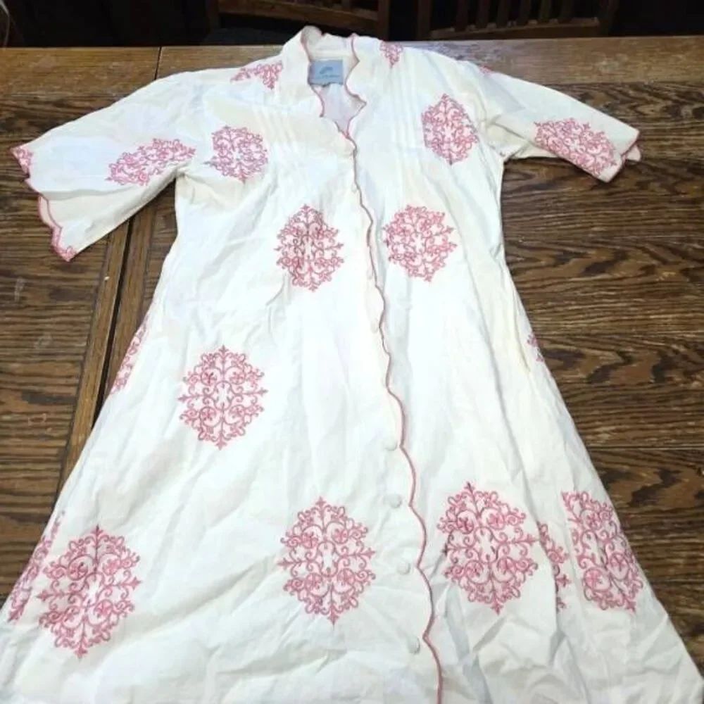 All in the Detail white &pink embroidery dress sz XS